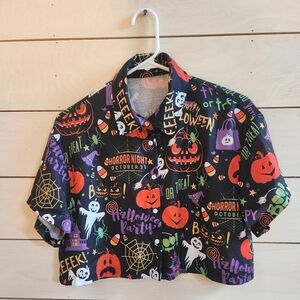 Halloween print cropped button-up